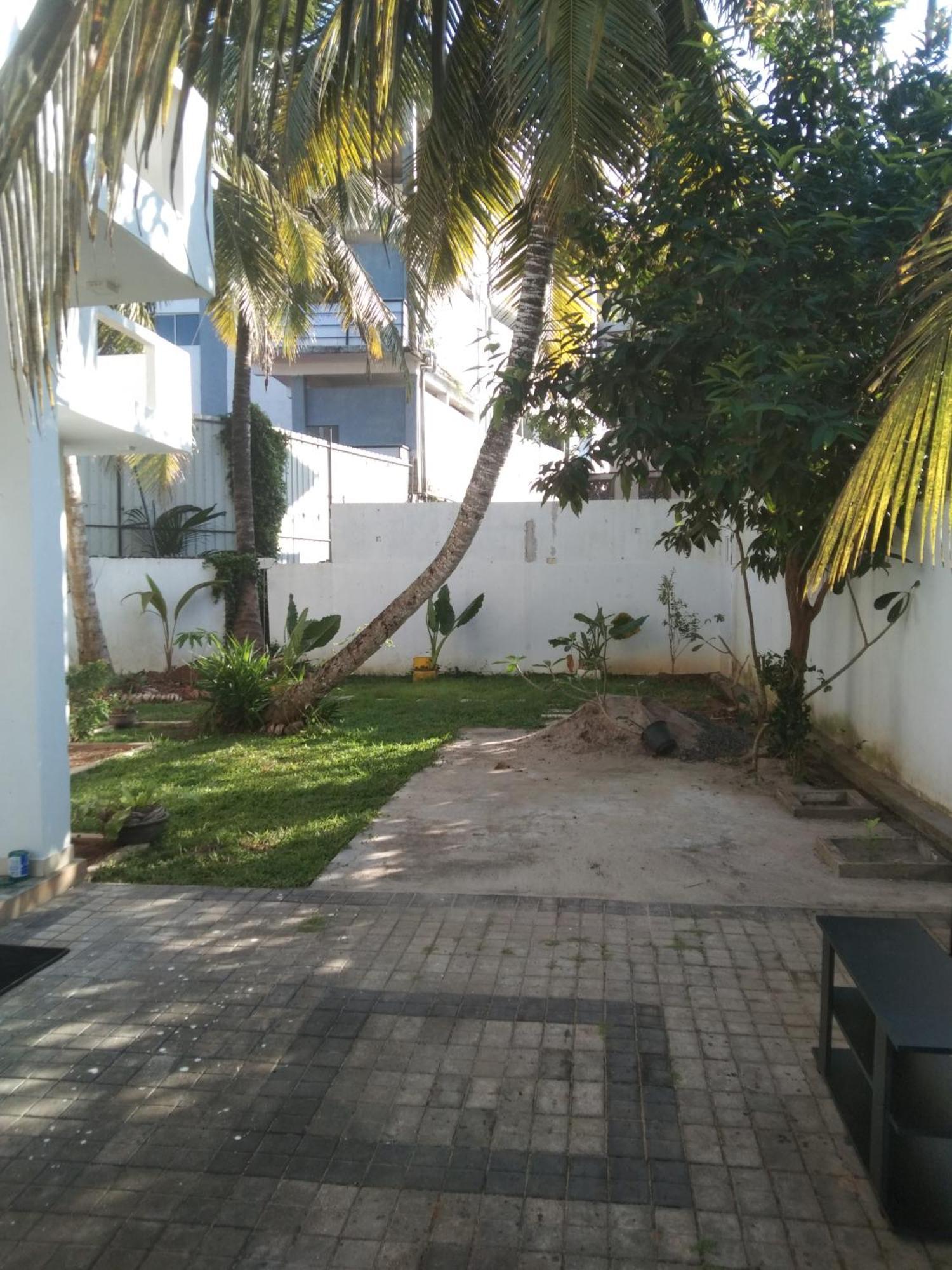 Ayu Hostel Ambalangoda  Extérieur photo